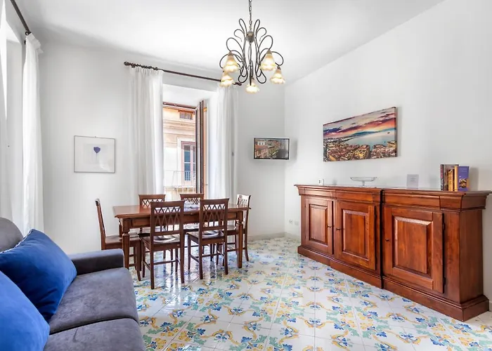 Comfy 4 Sleeps Right In The Centre