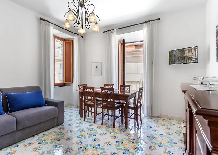 Comfy 4 Sleeps Right In The Centre Península Sorrentina