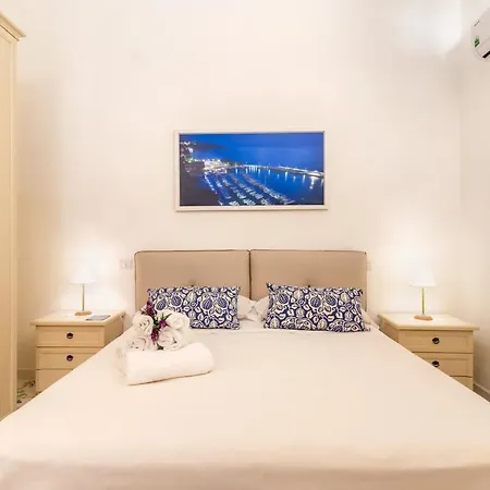 Comfy 4 Sleeps Right In The Centre * 索伦托