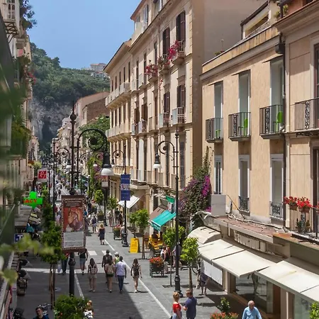 Comfy 4 Sleeps Right In The Centre Sorrento