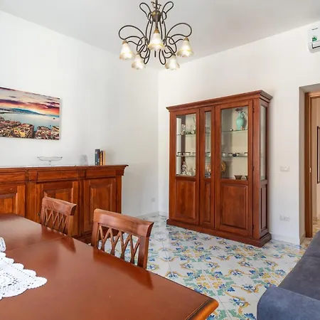 Comfy 4 Sleeps Right In The Centre * Sorrento