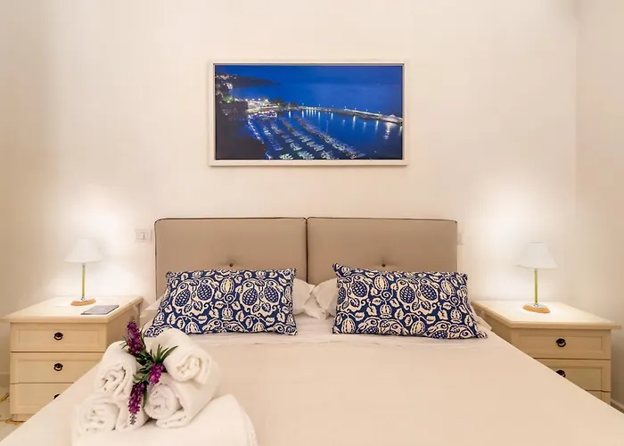 Comfy 4 Sleeps Right In The Centre Sorrento